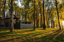 The Acorn Cottage at The Retreat at Water's Edge - Image 2