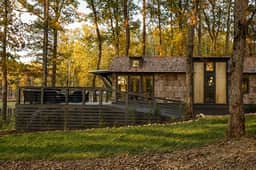 The Acorn Cottage at The Retreat at Water's Edge - Image 4