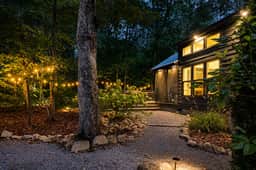 Petite Retreat at The Retreat at Water's Edge - Image 4