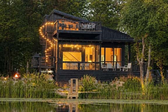 Lakeside Lookout at The Retreat at Water's Edge - Image 1