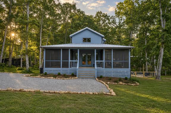 Blue Chair Hideaway at The Retreat at Water's Edge - Image 3