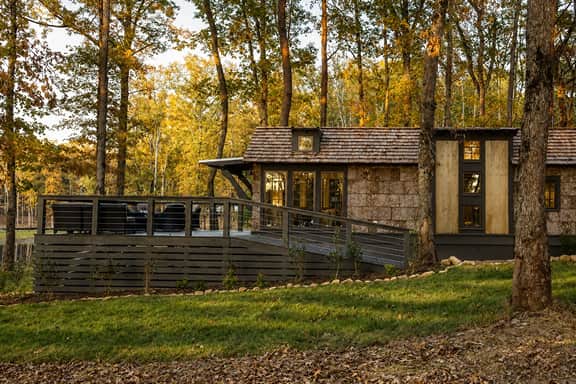 The Acorn Cottage at The Retreat at Water's Edge - Image 4