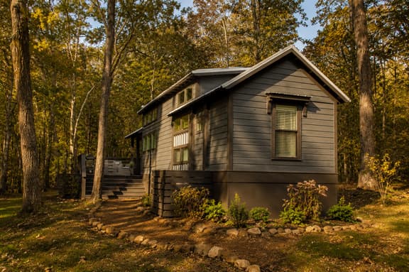 Mountain Top Mini Home at The Retreat at Deer Lick Falls - Image 1