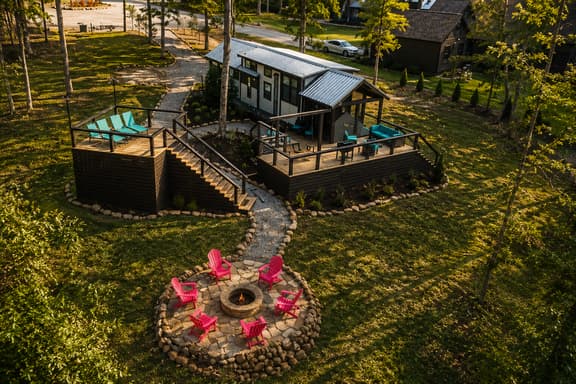 The Dolly House at The Retreat at Water's Edge - Image 1