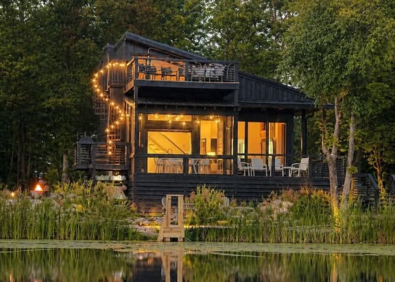Lakeside Lookout at The Retreat at Water's Edge - Image 1